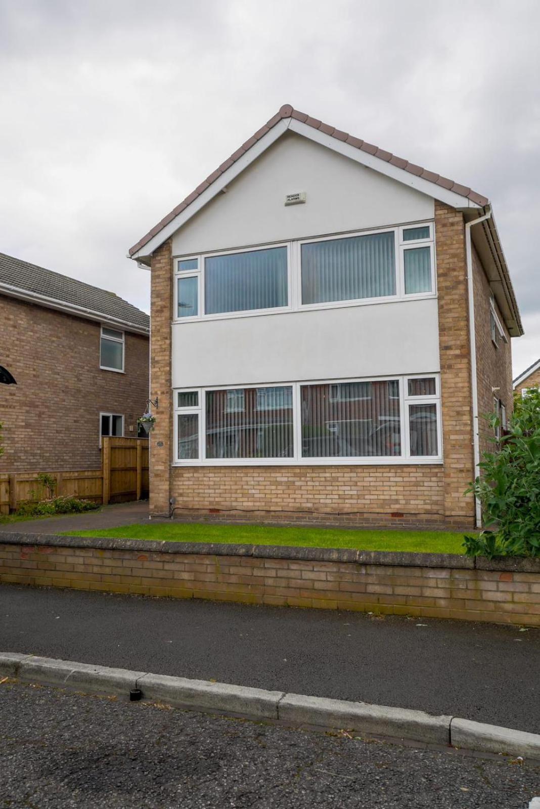 Modern 4 Bedroom Detatched House ストックトン・オン・ティーズ エクステリア 写真